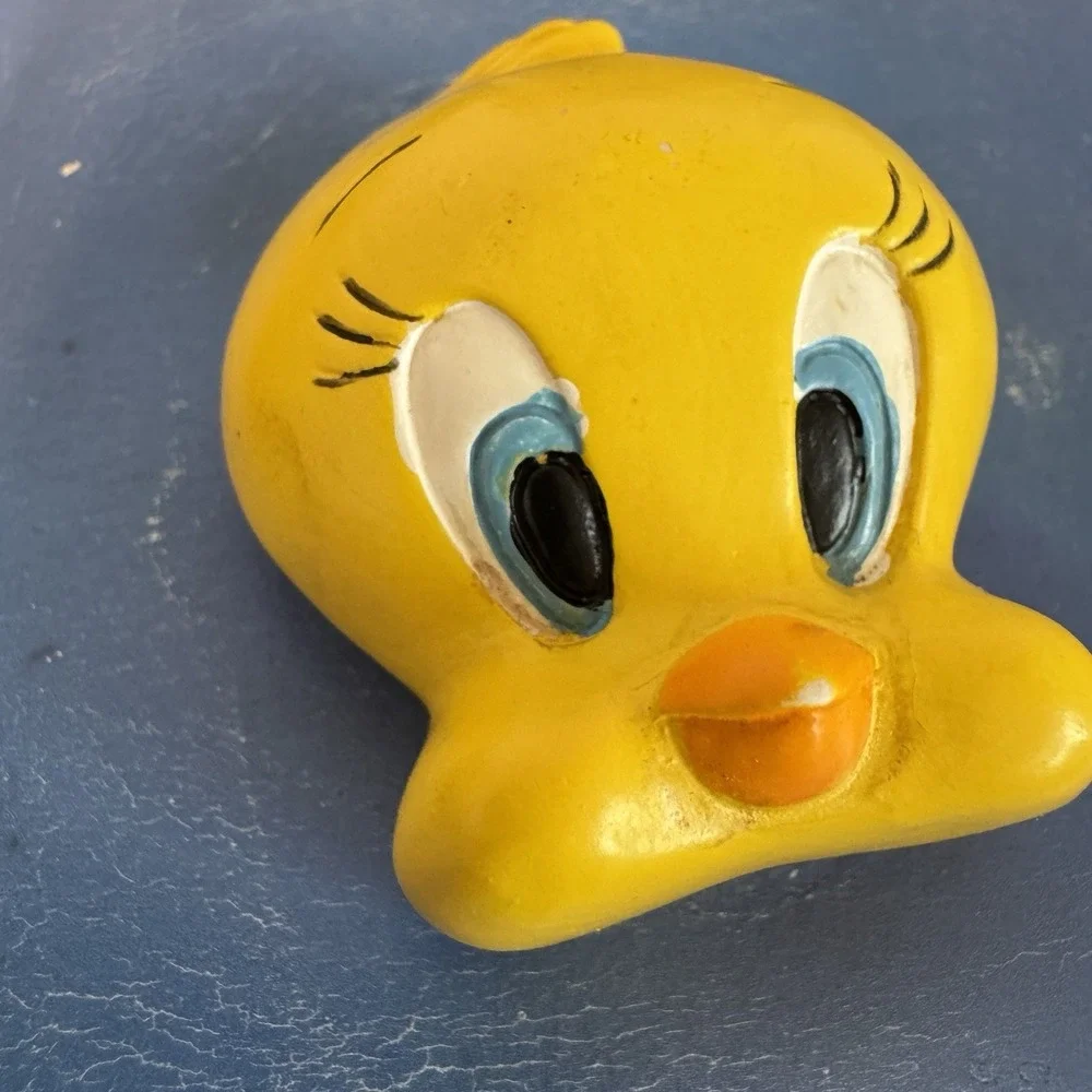 1 - Warner Bros. Tweety Bird 1994 Looney Tunes Cartoon Cabinet Drawer Pull Knob